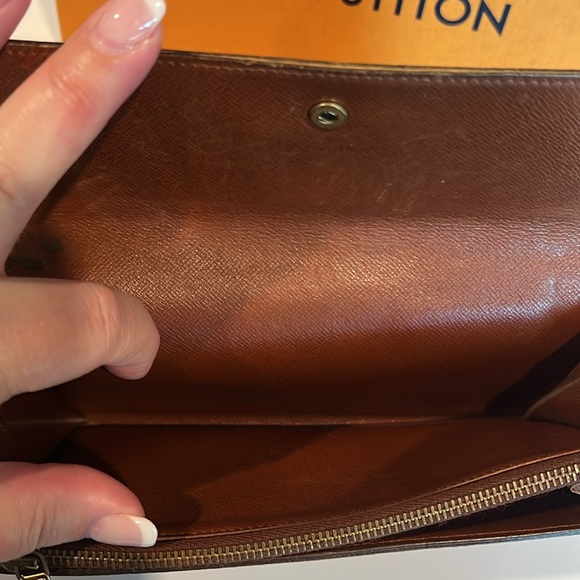 Louis Vuitton Sarah Wallet ONLY, no box or dust bag - Picture 8 of 12